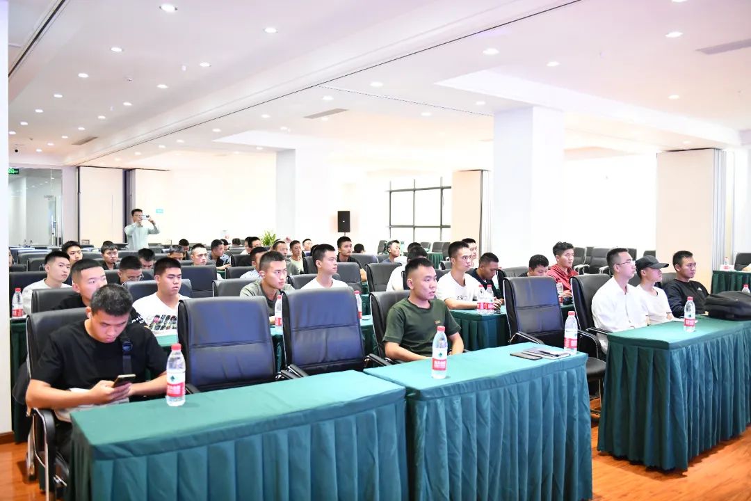 戎耀归绵不退志 职场扬帆再启航 ——pp电子游戏餐饮集团退役武士岗位宣讲活动