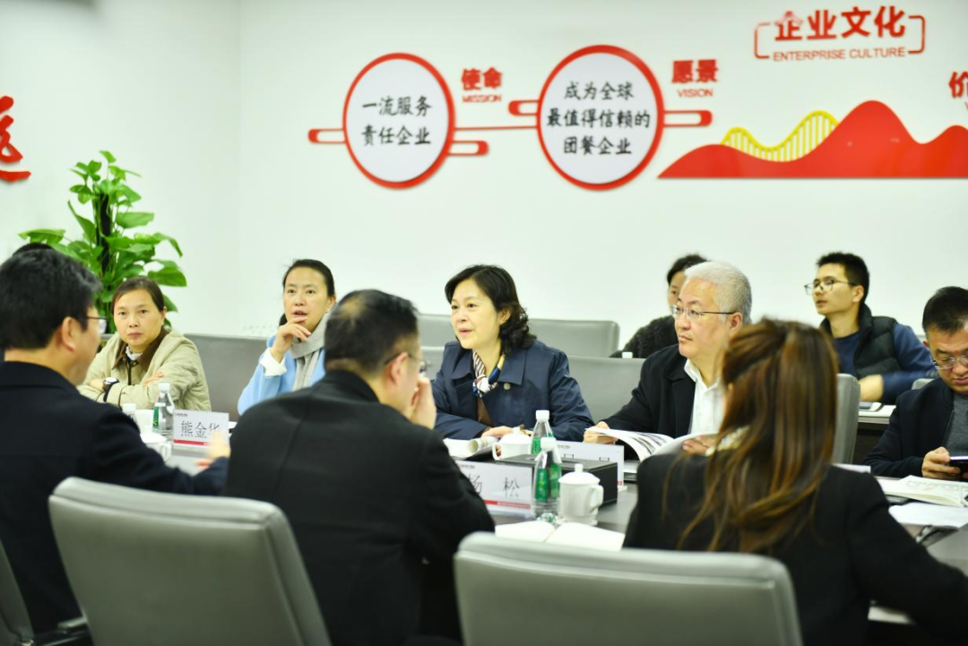 四川省商务厅副厅长尹奇志一行莅临pp电子游戏餐饮集团调研指导