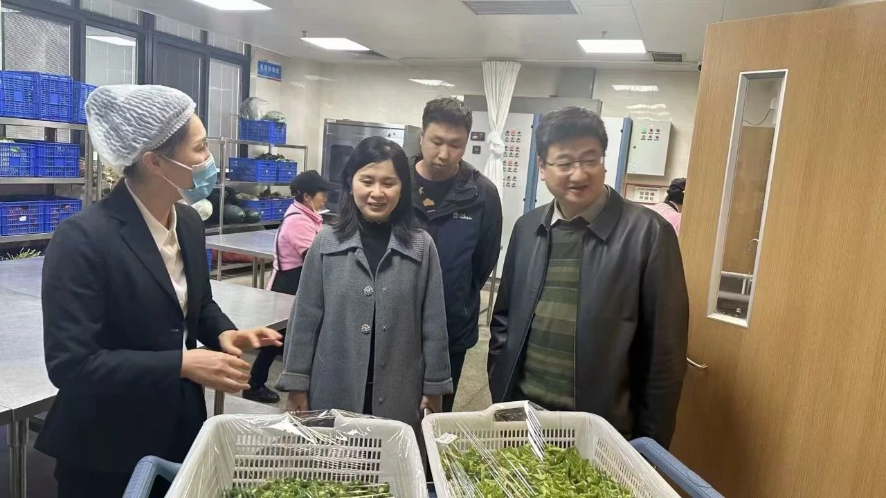 重庆儿童医院食物清静强化行动：副院长陈大鹏带队检查，，，，，，确保饮食清静